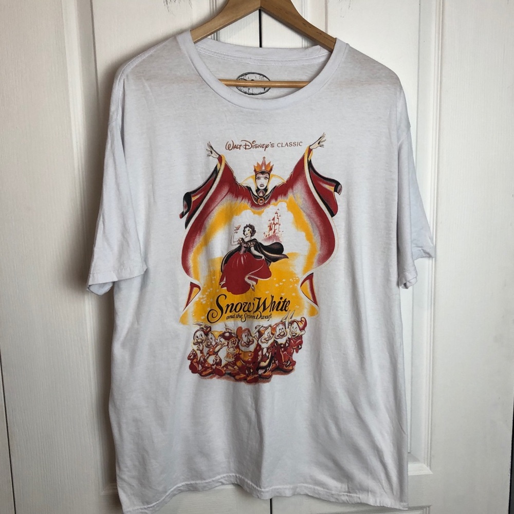 Disney Snow White t-shirt size XL - Picture 2 of 4